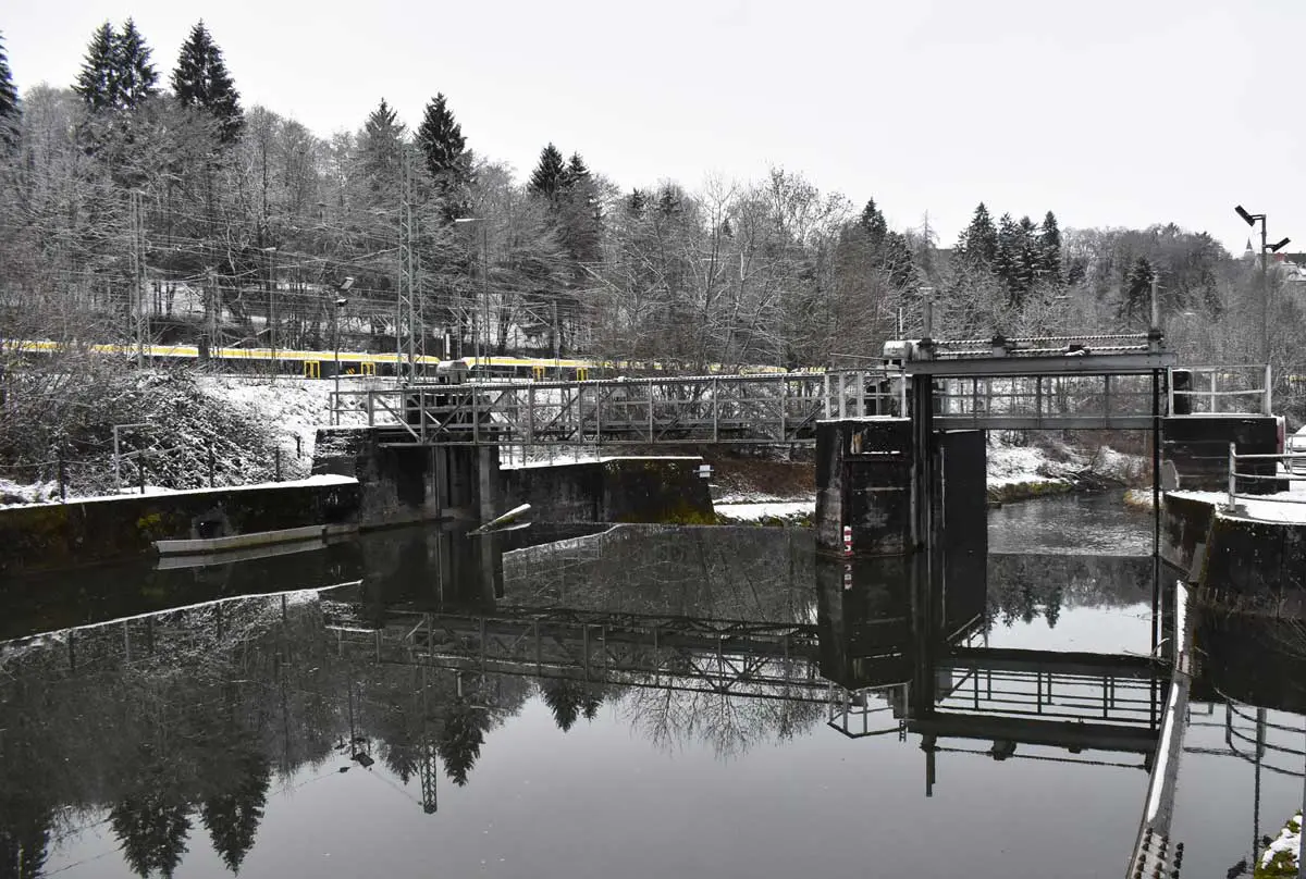 Weg mit dem Wehr?