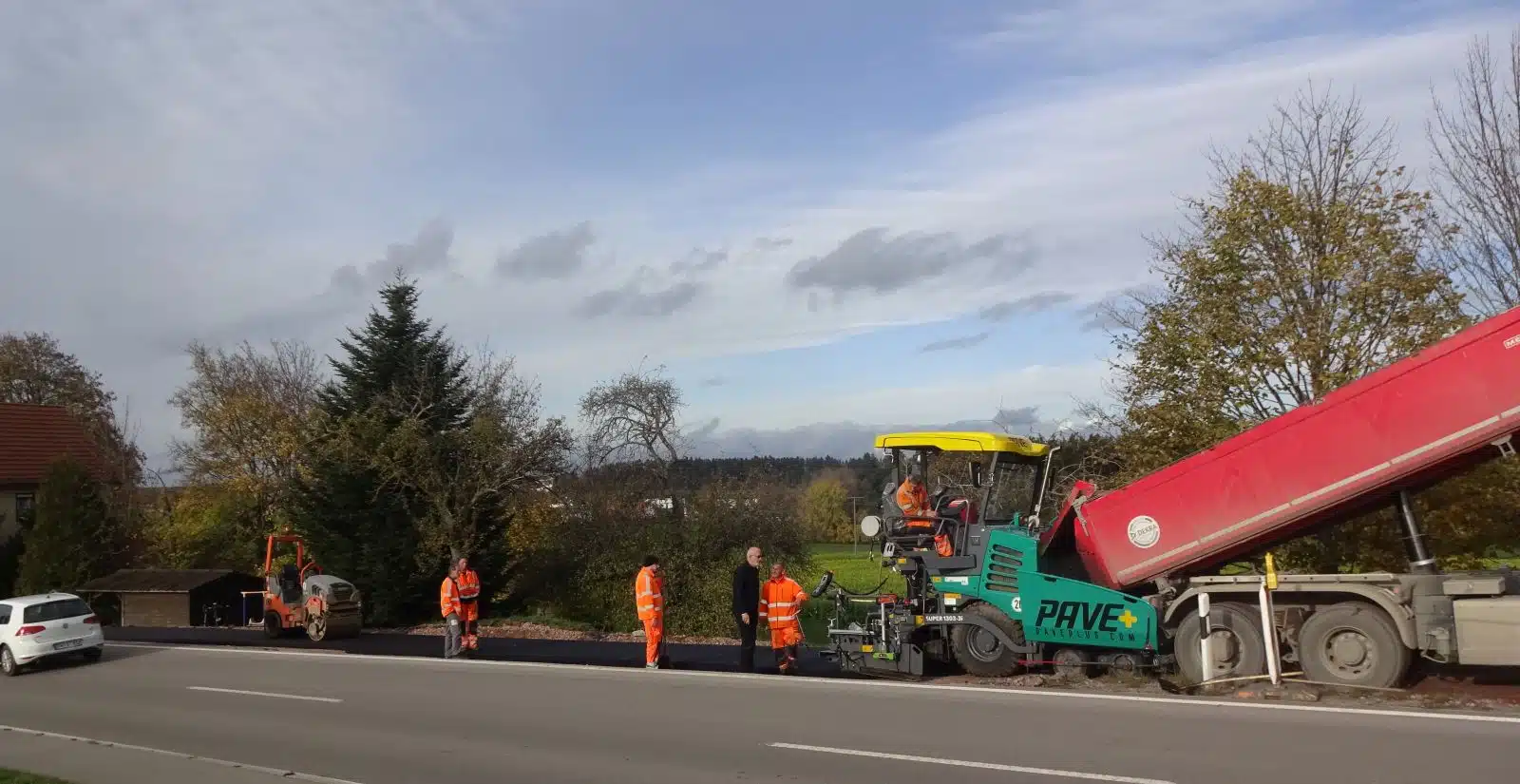 Radweg Sulgen – Schönbronn: Asphaltierer sind dran