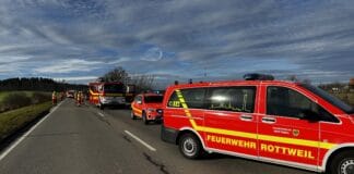 Feuerwehreinsatz B14 Bei Rottweil Gesperrt