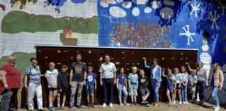 gruppenbild boulderwand einweihung dk 150724