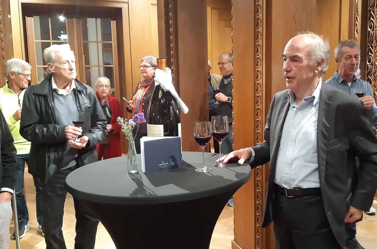 dr. hans jochem steim im foyer seines gut bernecks dk dk 241024