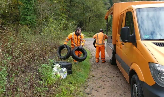 kalter graben müllentsorgung dk 221024 (2)